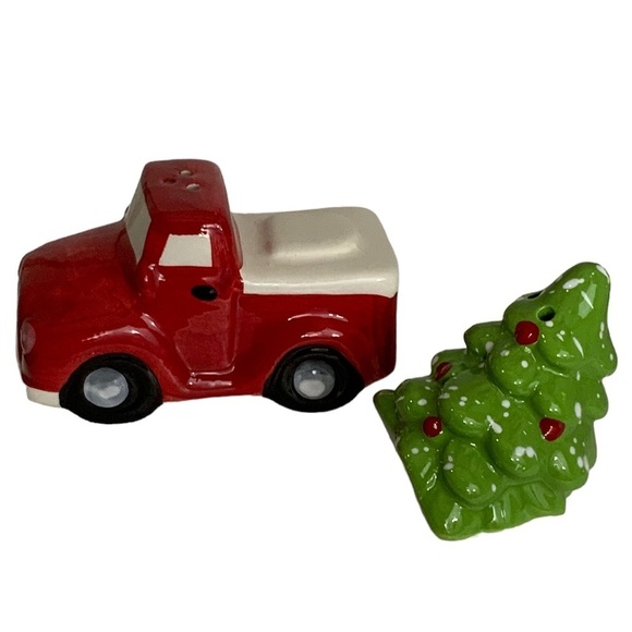 Christmas Salt Pepper Shakers Vintage Farm Truck and Tree Hand Painted Ceramic - Picture 5 of 13